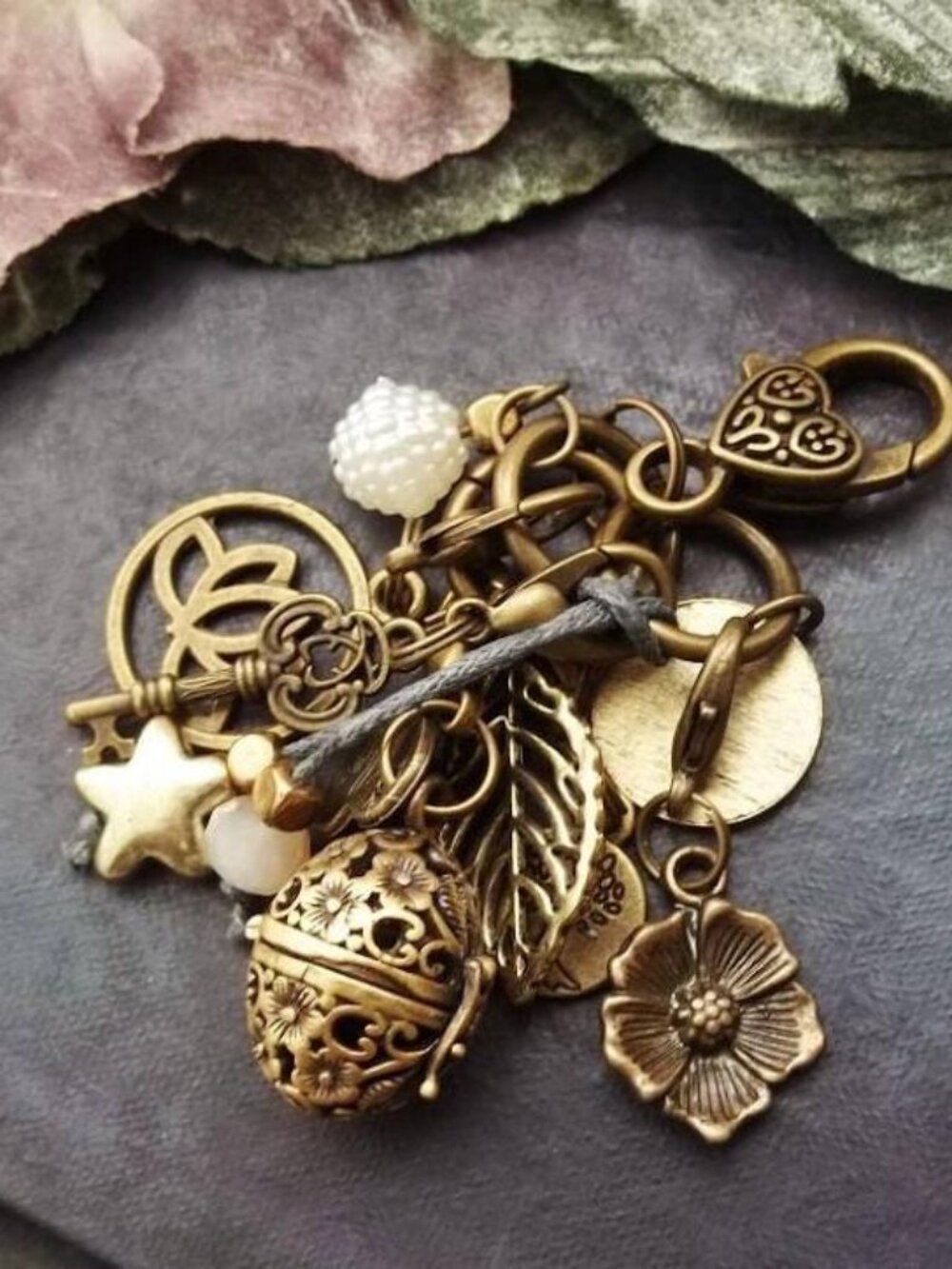 Antique Bronze Charm Keychain Set 6-in-1 Essential Oil Diffuser Locket Key Lot